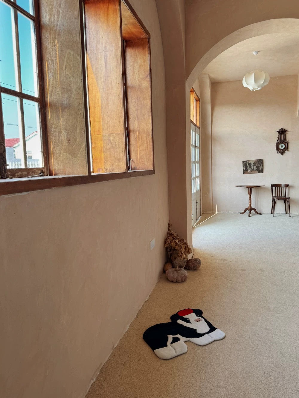 Hoobin - Short-Legged Cow Acrylic Rug
