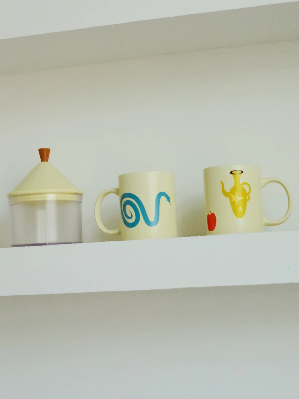 Hoobin - Snake & Apple illustration Cup