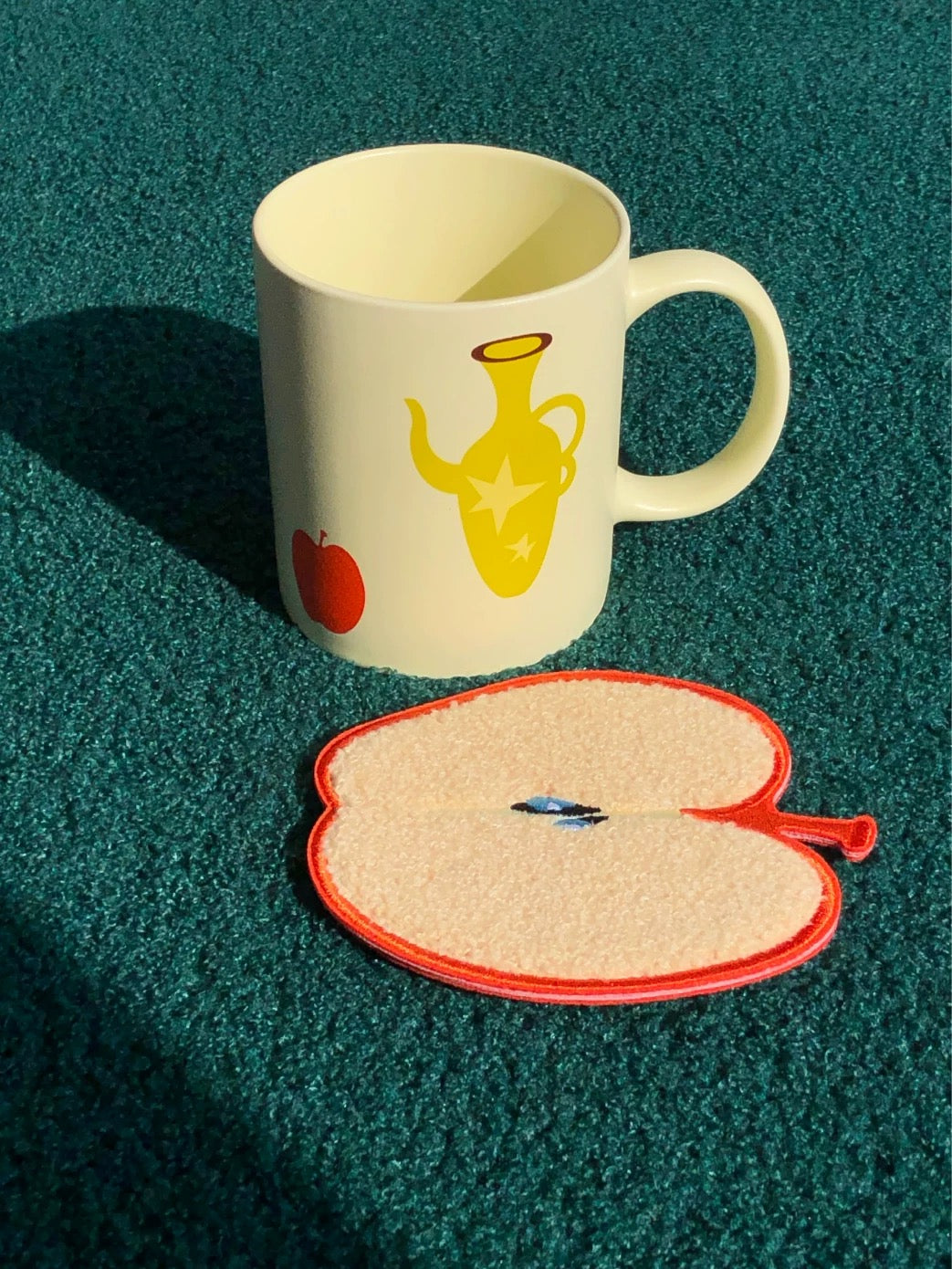 Hoobin - Snake & Apple illustration Cup