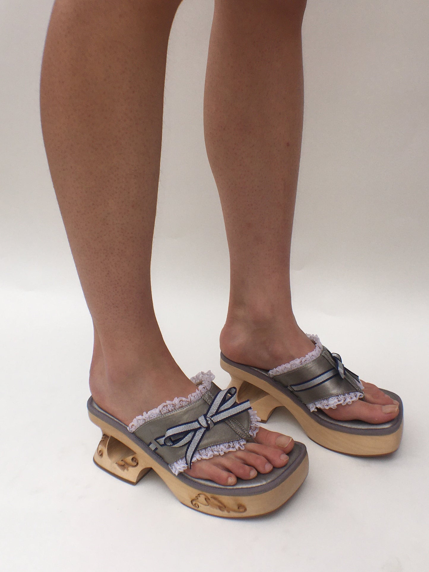 PonteAlleMoss19 - (Pre-Order) Handmade Original Wooden Sandals - Grey Lace Bow Thong Platform