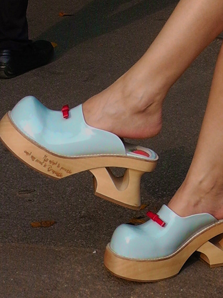 PonteAlleMoss19 - (Pre-Order) Handmade Original Wooden Clogs - Red and Blue Bow Strawberry