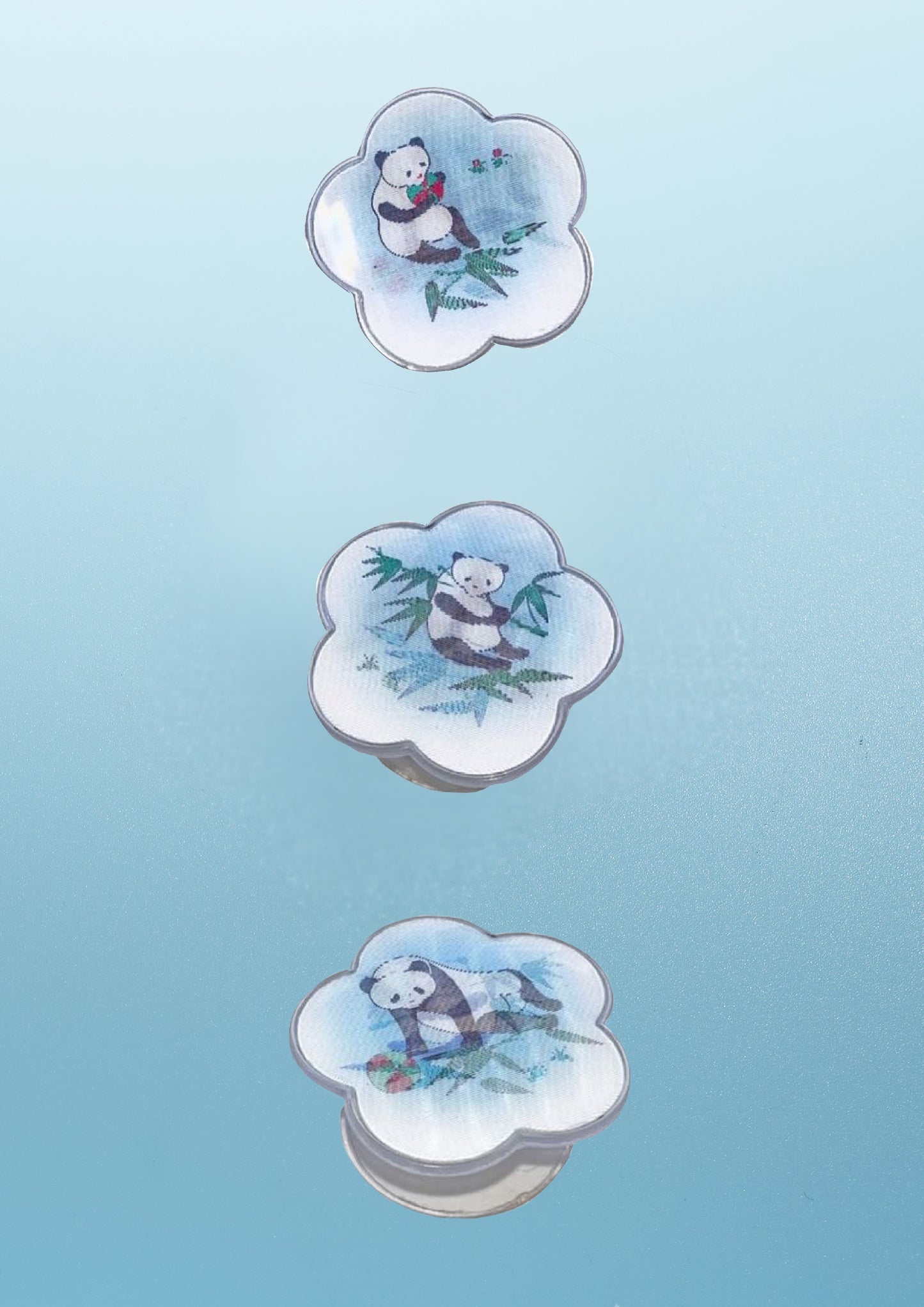 Outstore - Lenticular Printed Phone Grip (Chilling Panda)