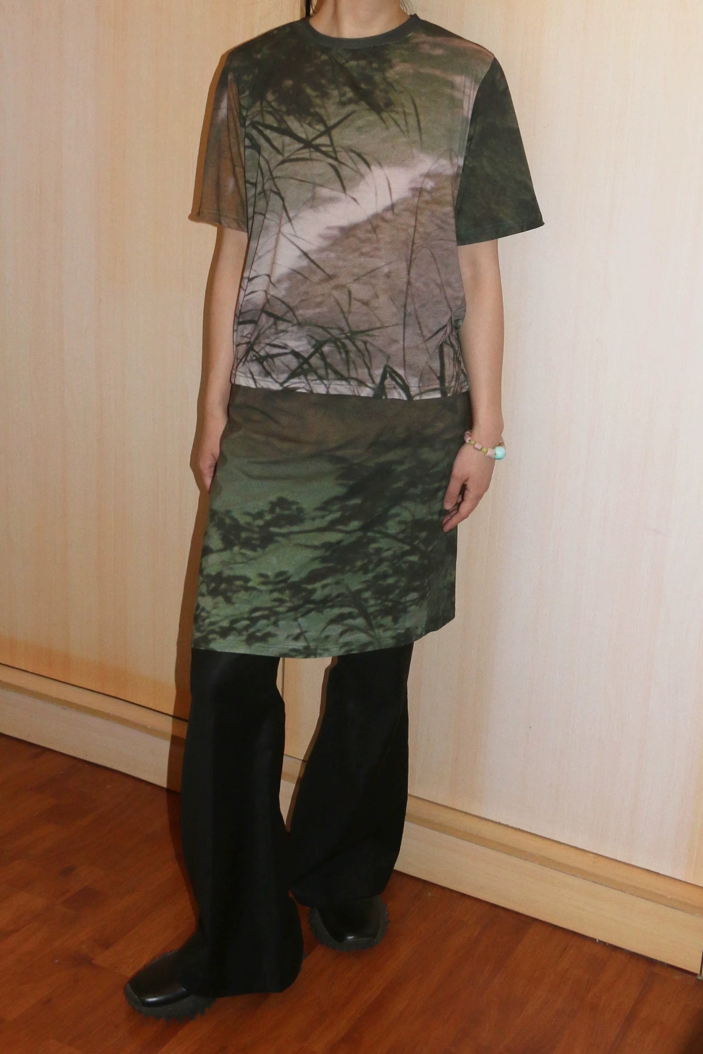 Oddgreen - Oleander Skirt 'Botanical Impression in Pastel Green'