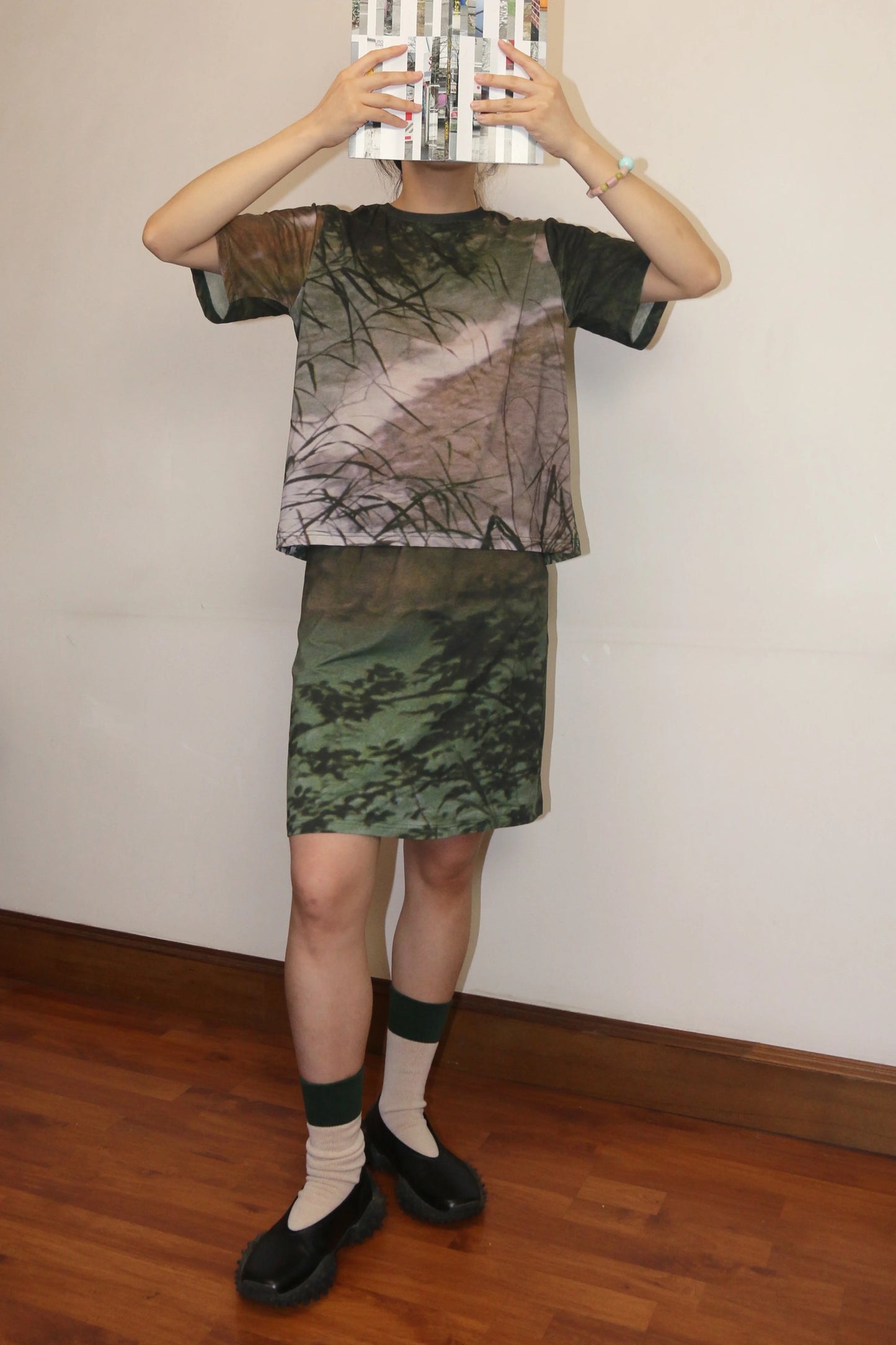 Oddgreen - Oleander Skirt 'Botanical Impression in Pastel Green'