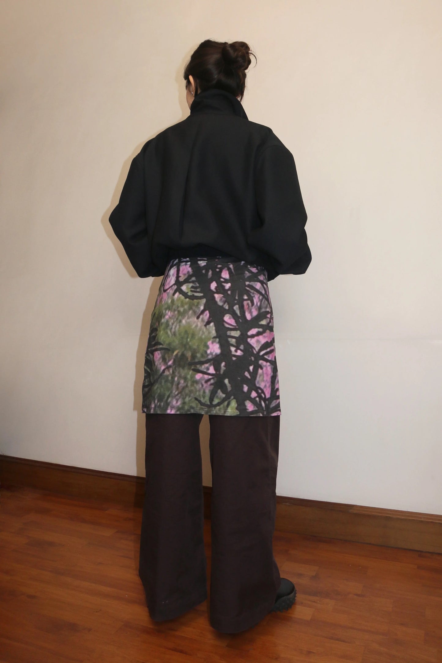 Oddgreen - Oleander Skirt 'Botanical Impression in Pastel Green'