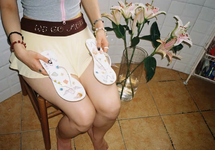 PonteAlleMoss19 – Marine Comic Crinkled Patent Leather Kitten Mules