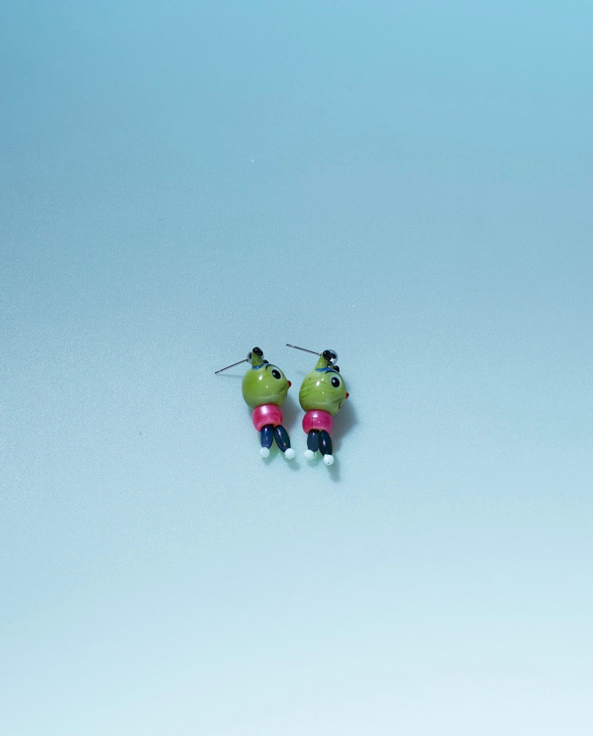 Outstore - Handcrafted Glass Honeybee Earrings