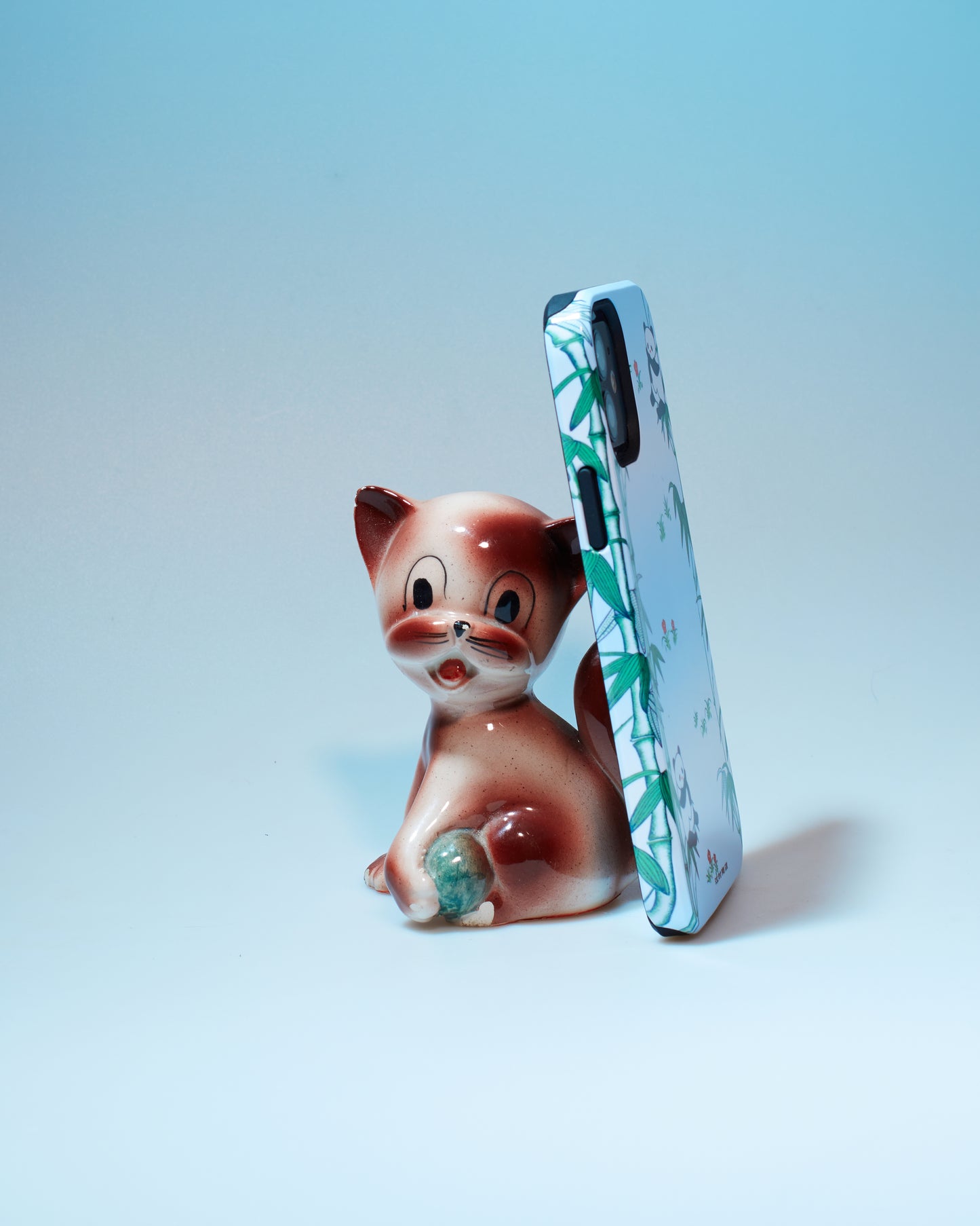 Outstore - Iphone Case (Chilling Panda)